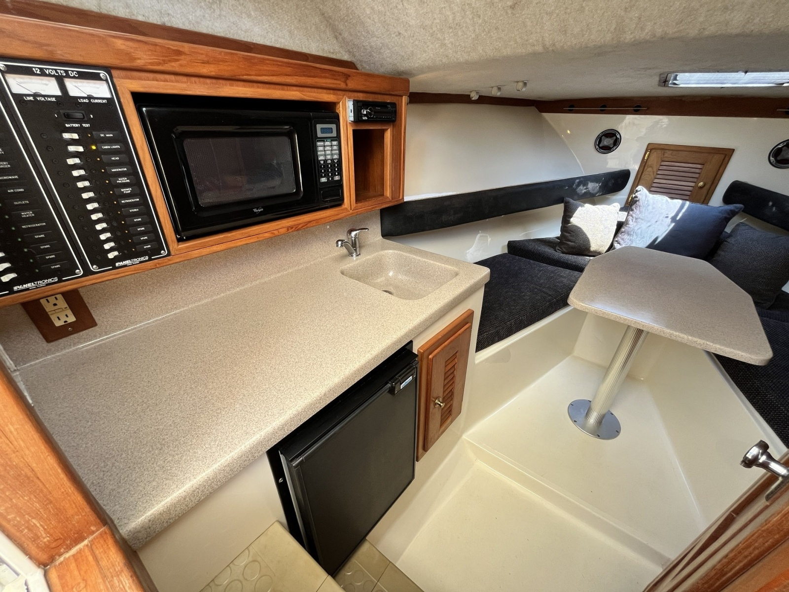 2003 Albemarle 280 Express Fisherman