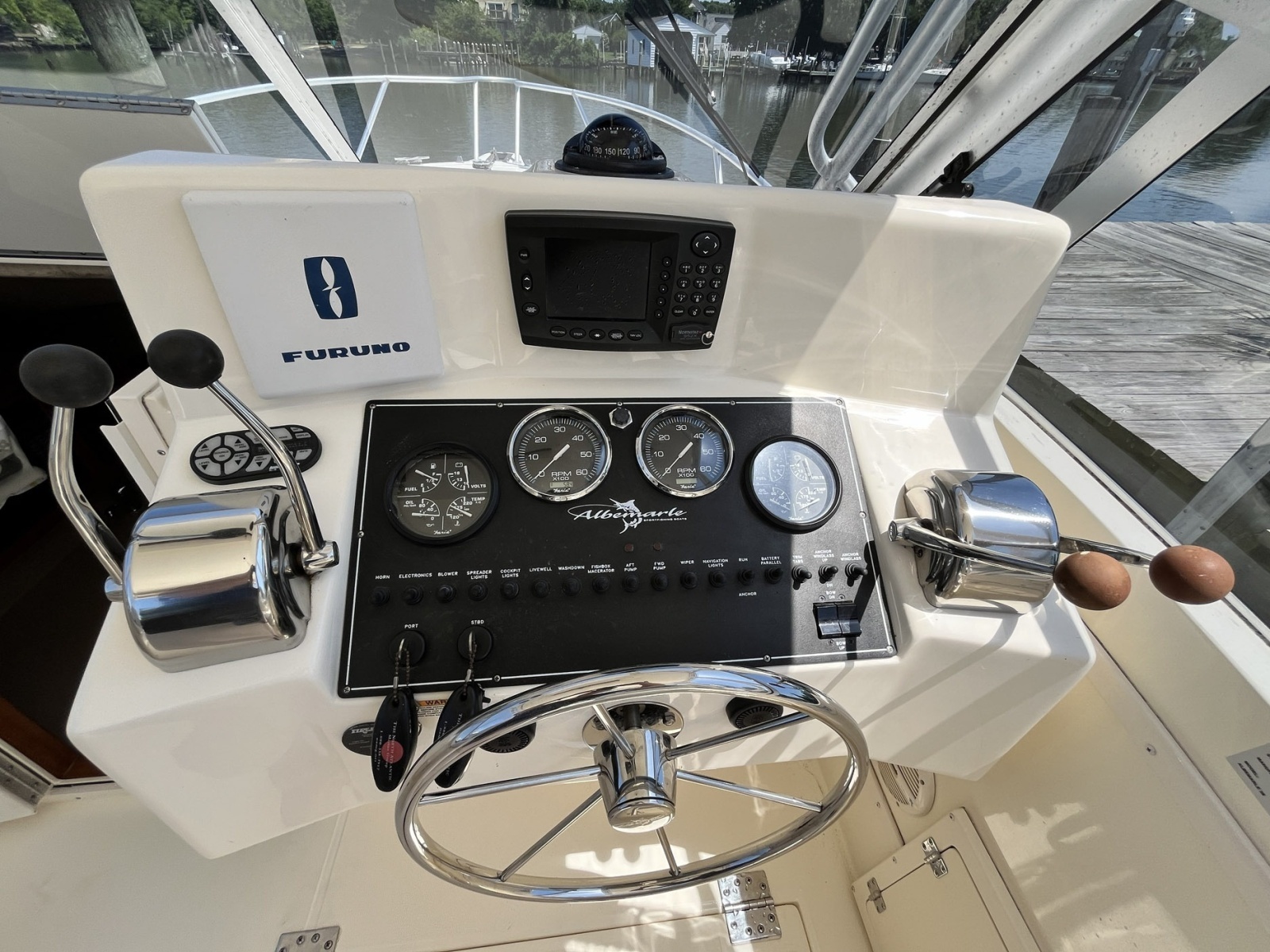 2003 Albemarle 280 Express Fisherman