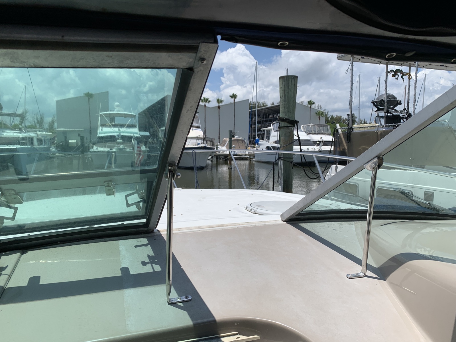 2003 Four Winns 328 Vista