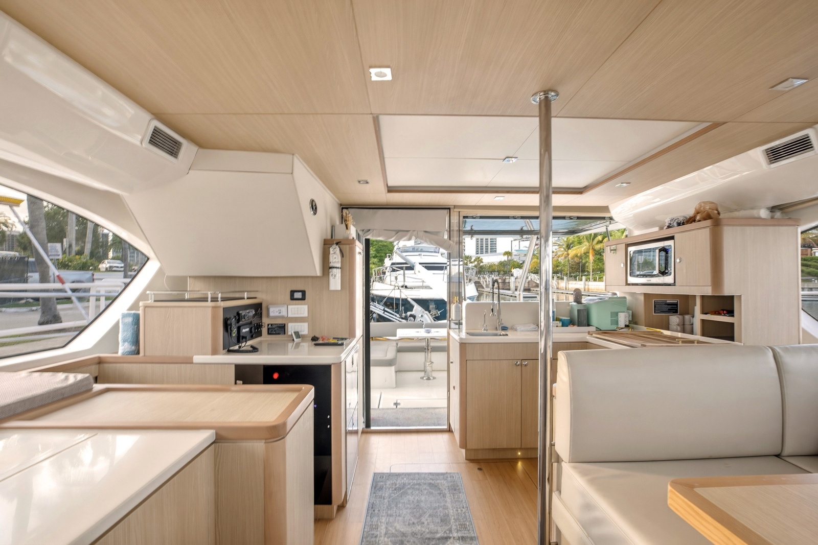 2021 Aquila 44 PowerCat