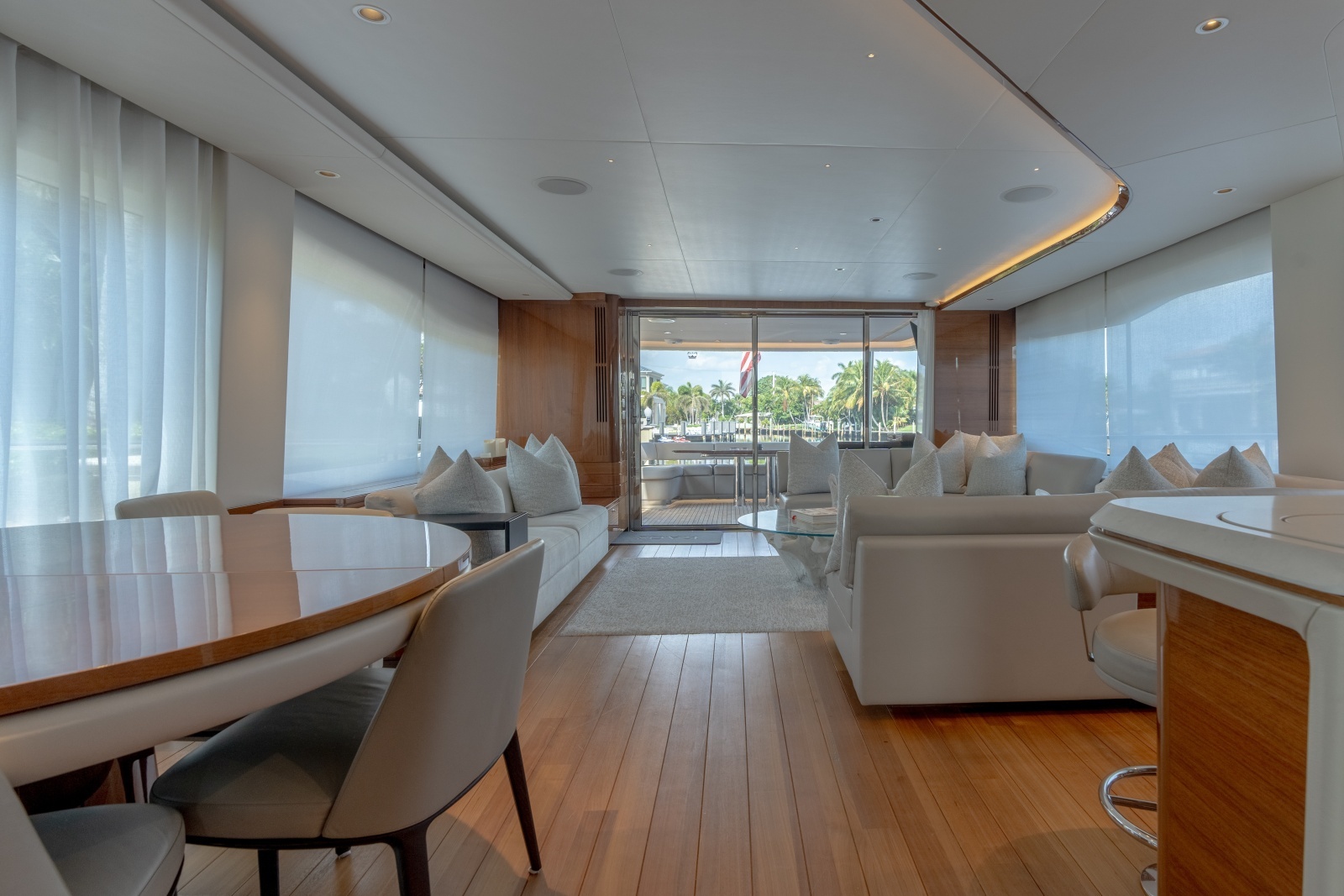 2019 Princess Y85