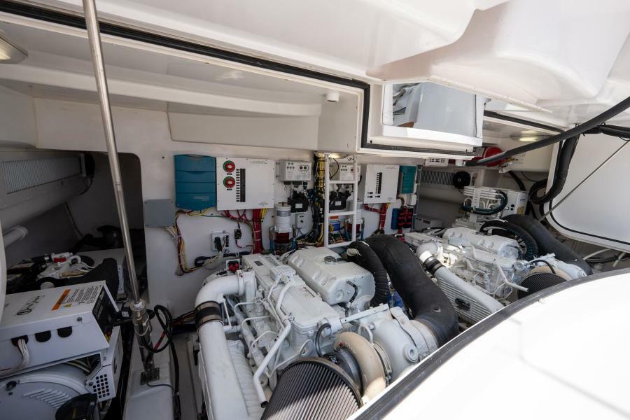 Viking 42 - Drop'Em - Engine