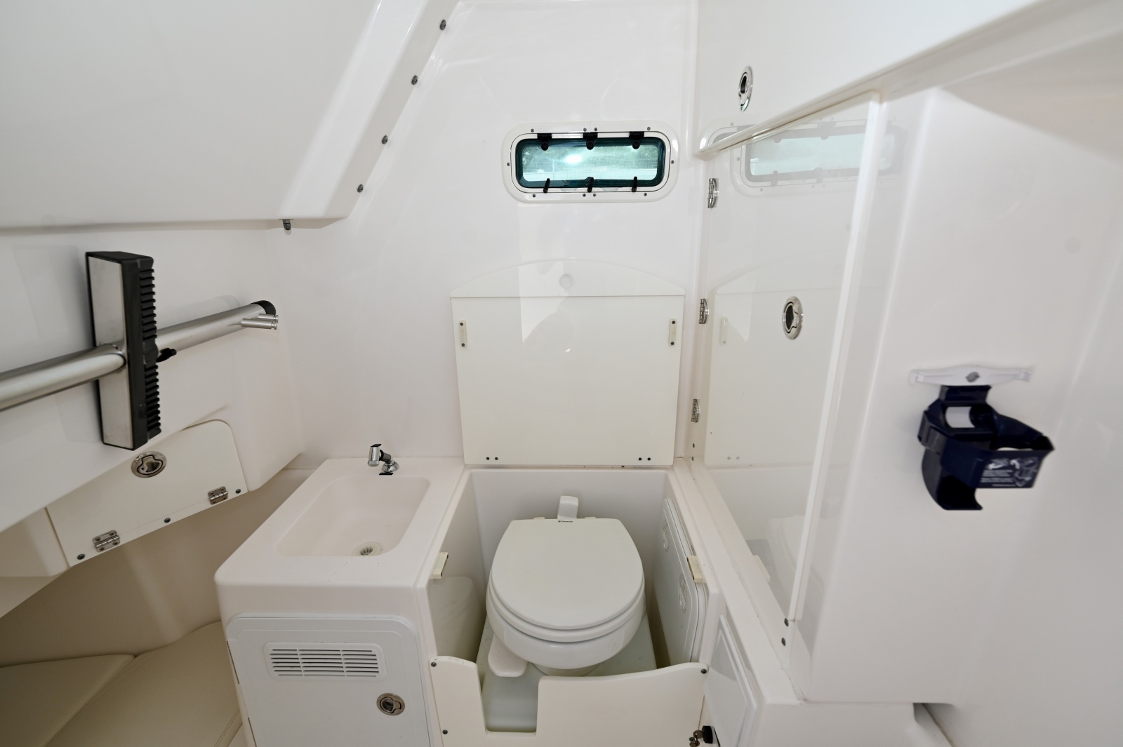 Console Head Compartment