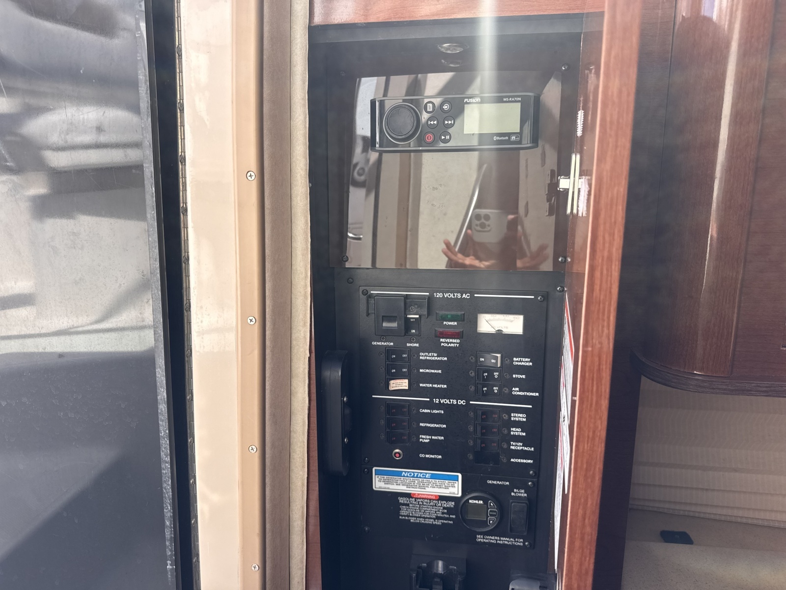 2009 Sea Ray 270 Sundancer