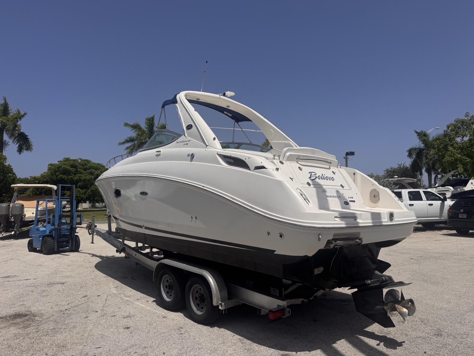 2009 Sea Ray 270 Sundancer