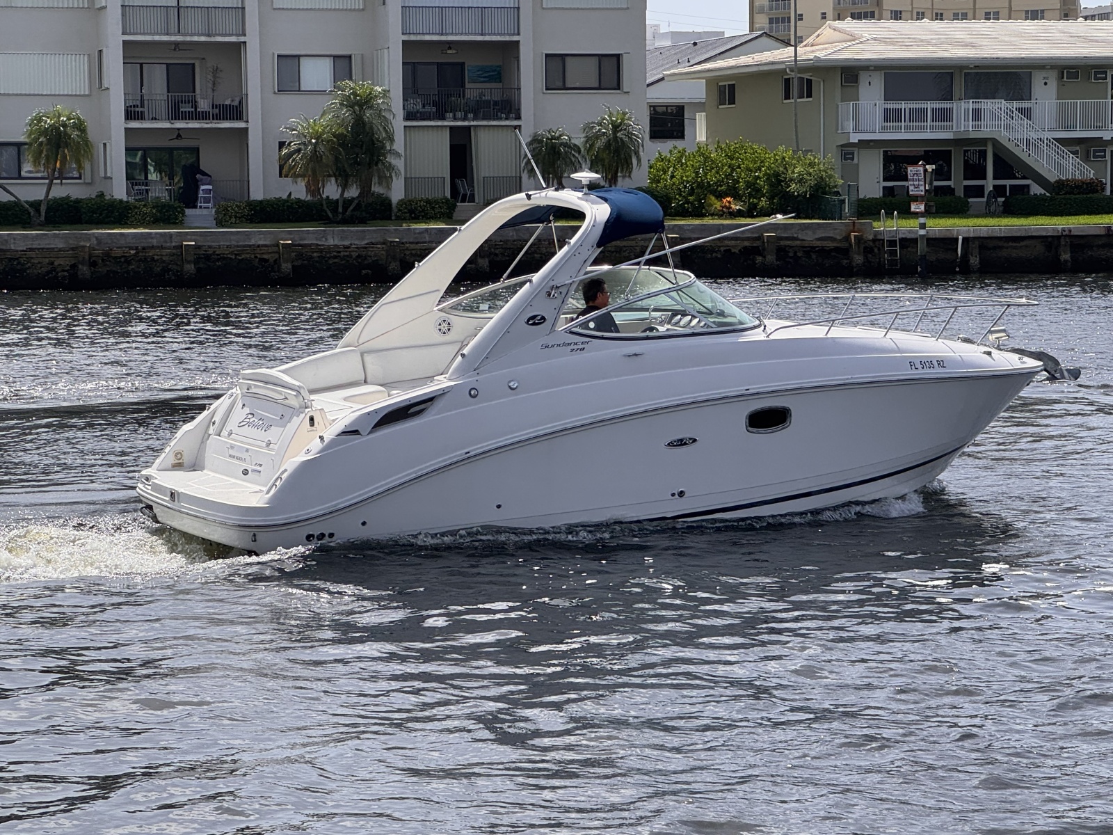 2009 Sea Ray 270 Sundancer