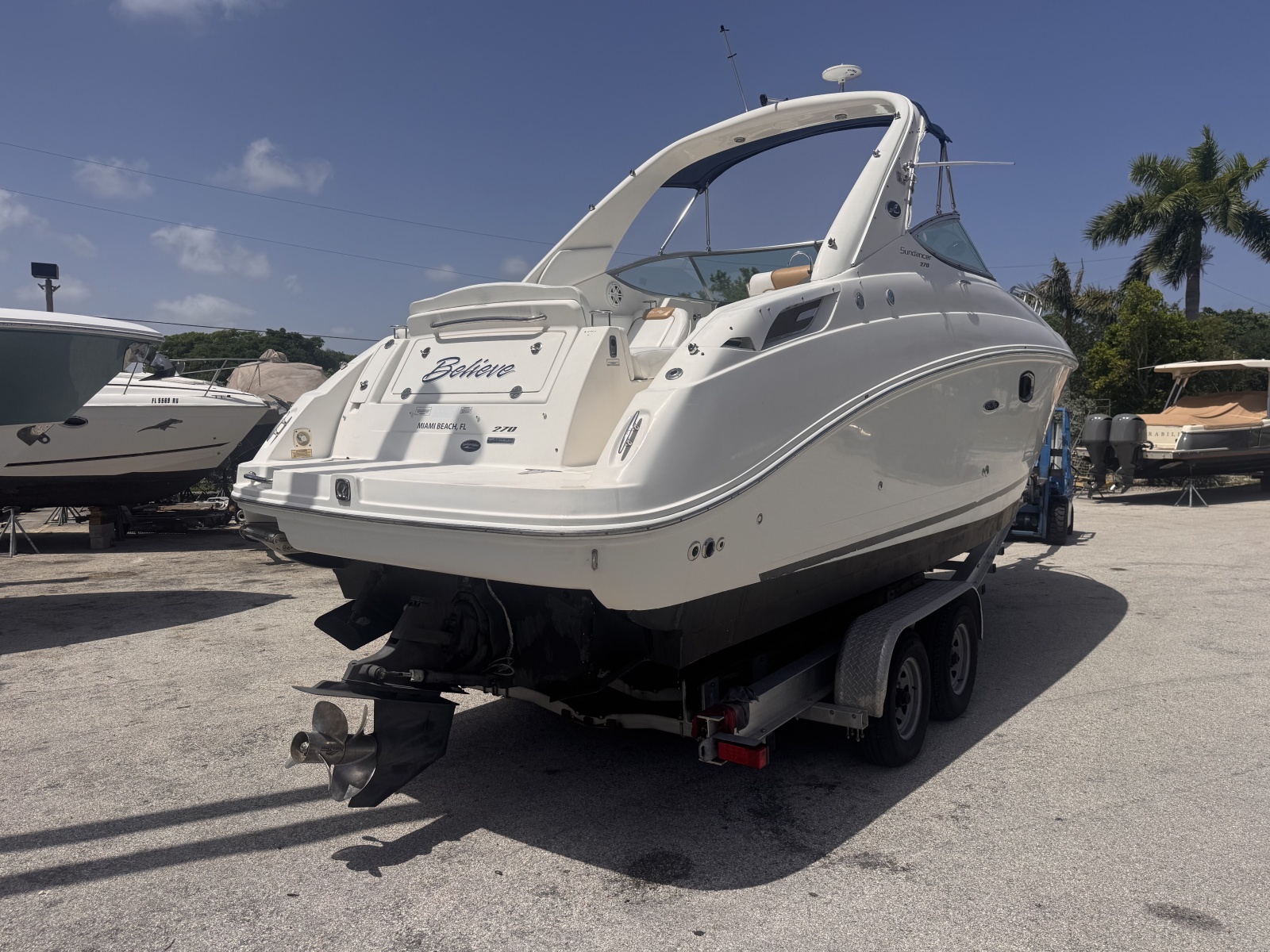 2009 Sea Ray 270 Sundancer
