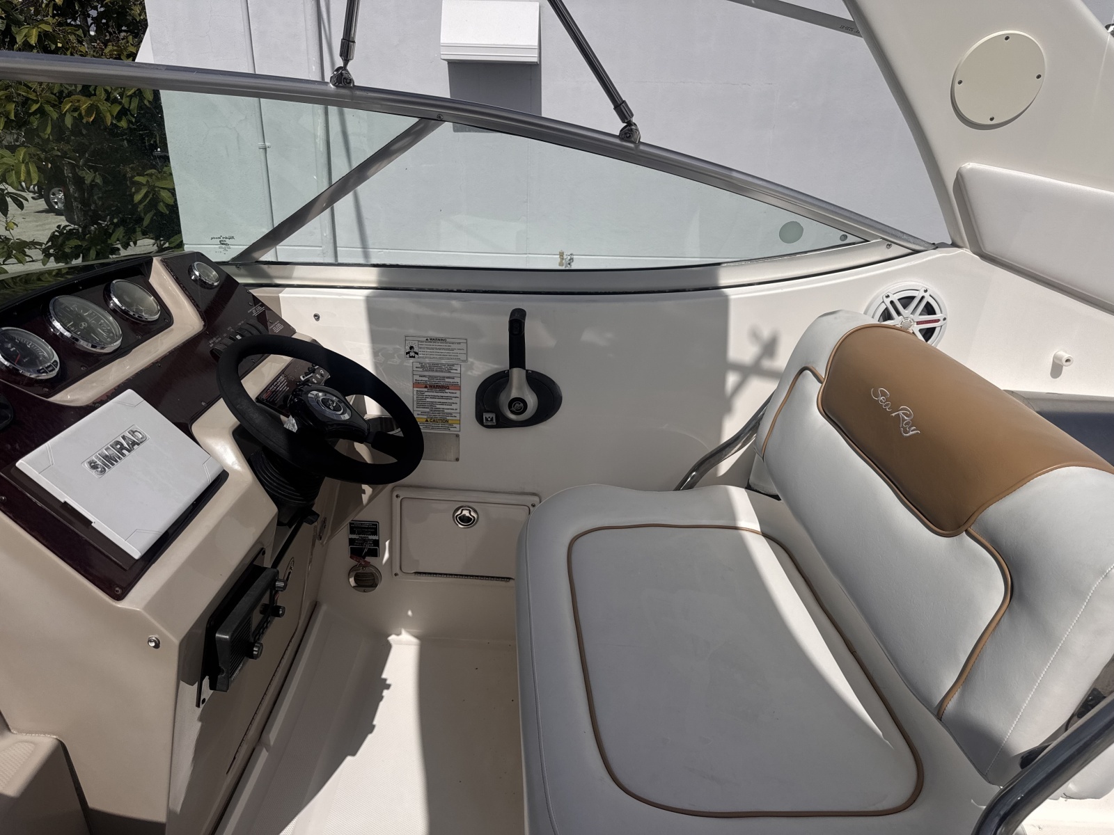 2009 Sea Ray 270 Sundancer