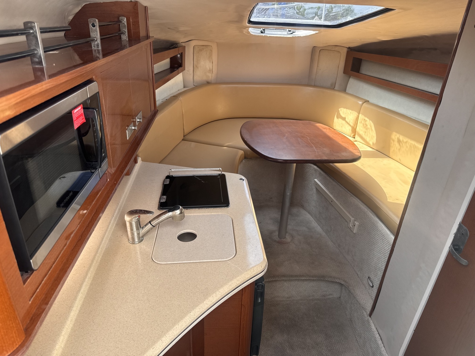 2009 Sea Ray 270 Sundancer