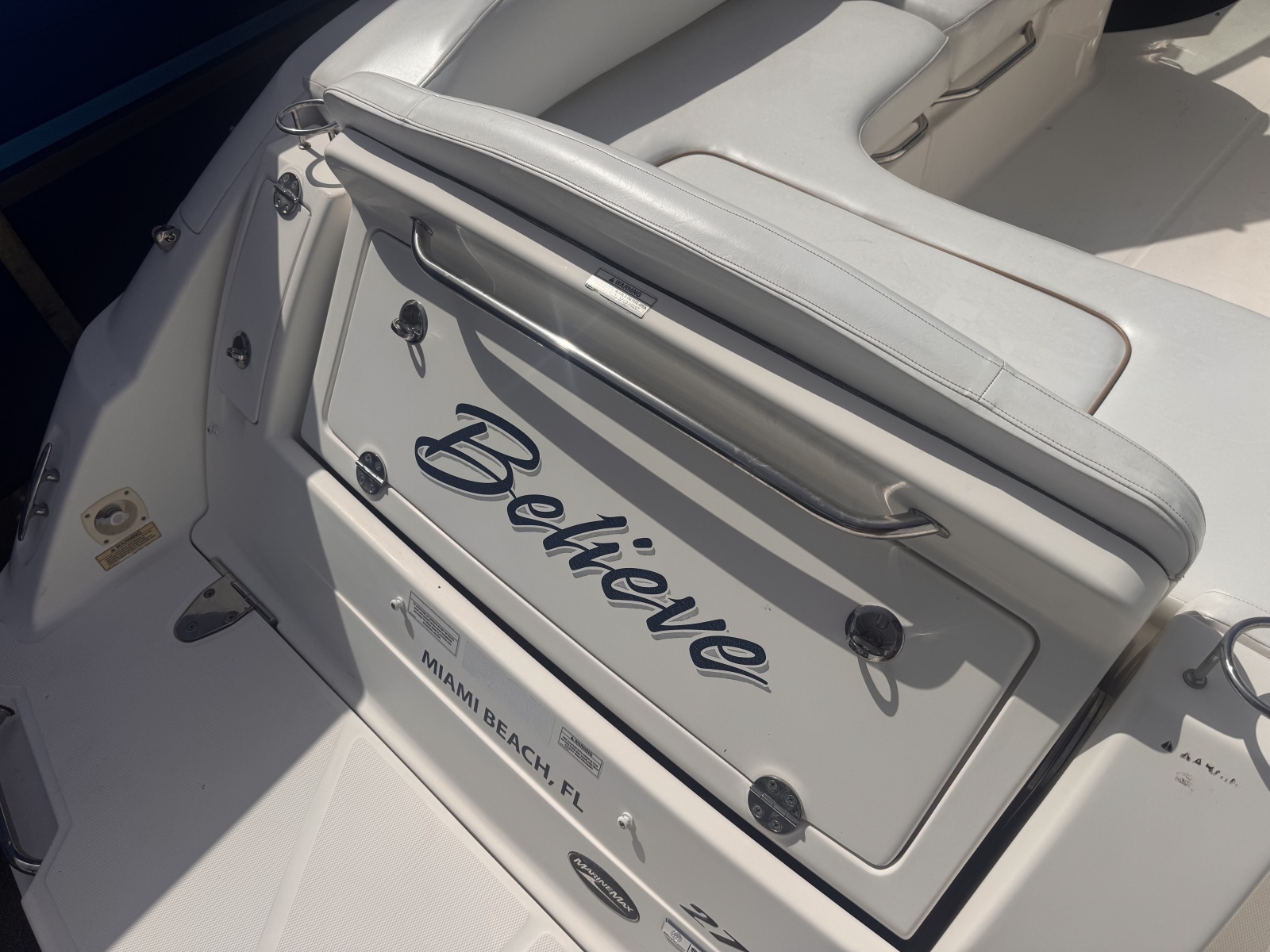 2009 Sea Ray 270 Sundancer