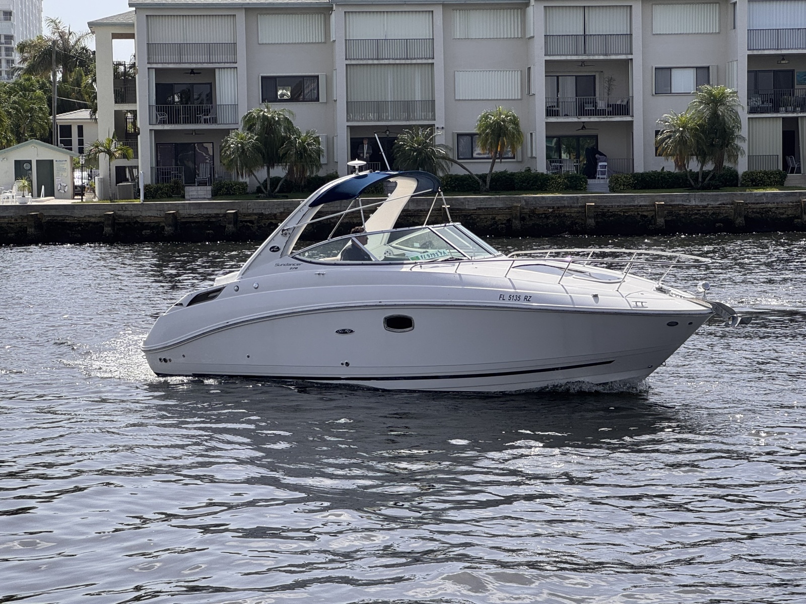 2009 Sea Ray 270 Sundancer