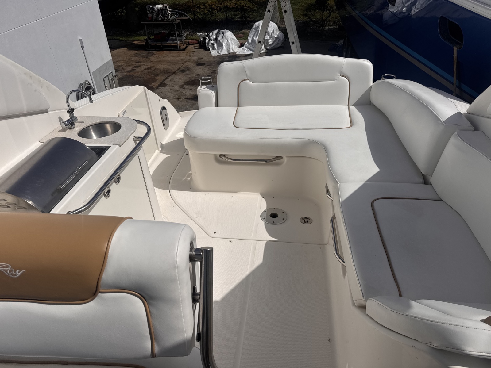 2009 Sea Ray 270 Sundancer