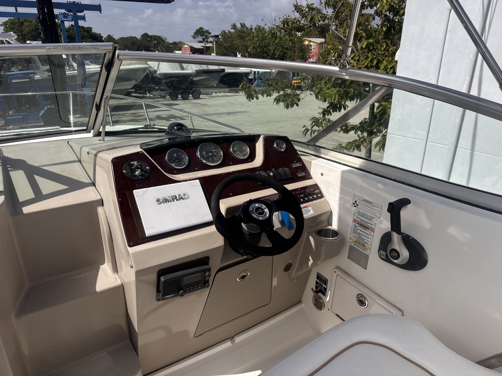 2009 Sea Ray 270 Sundancer