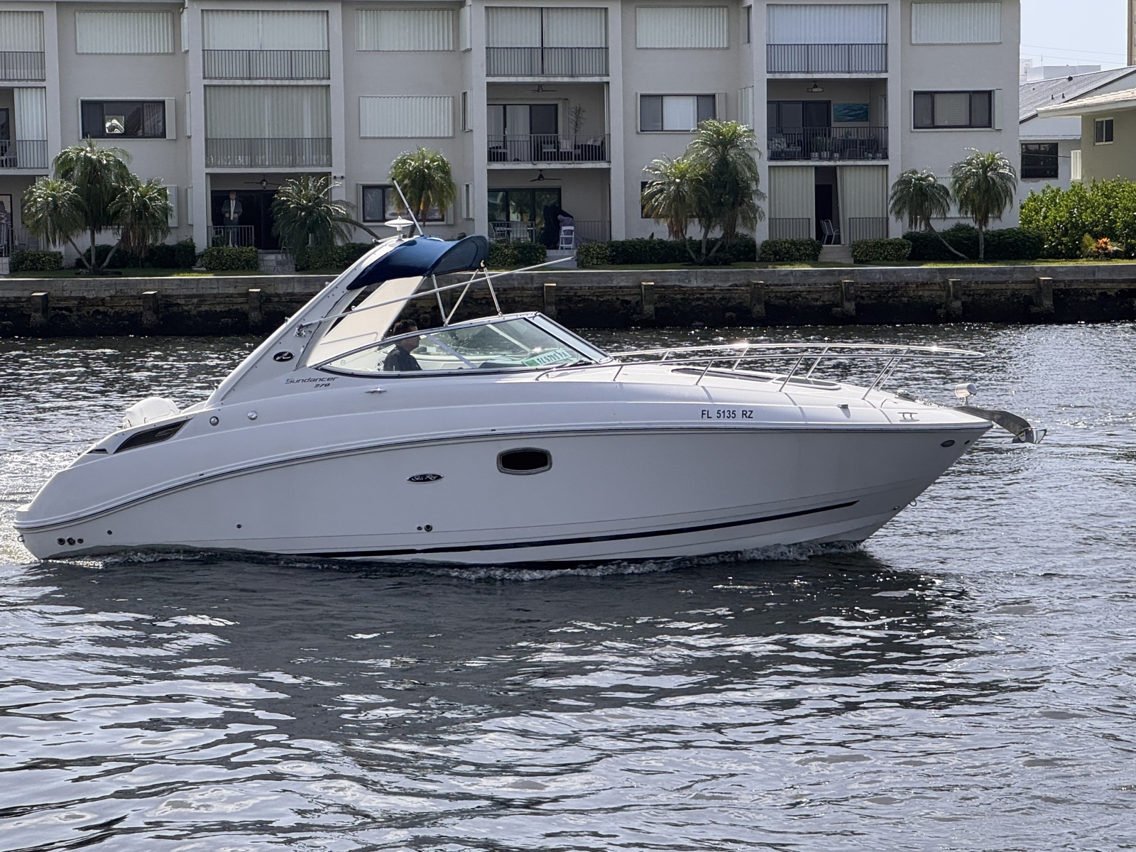 2009 Sea Ray 270 Sundancer