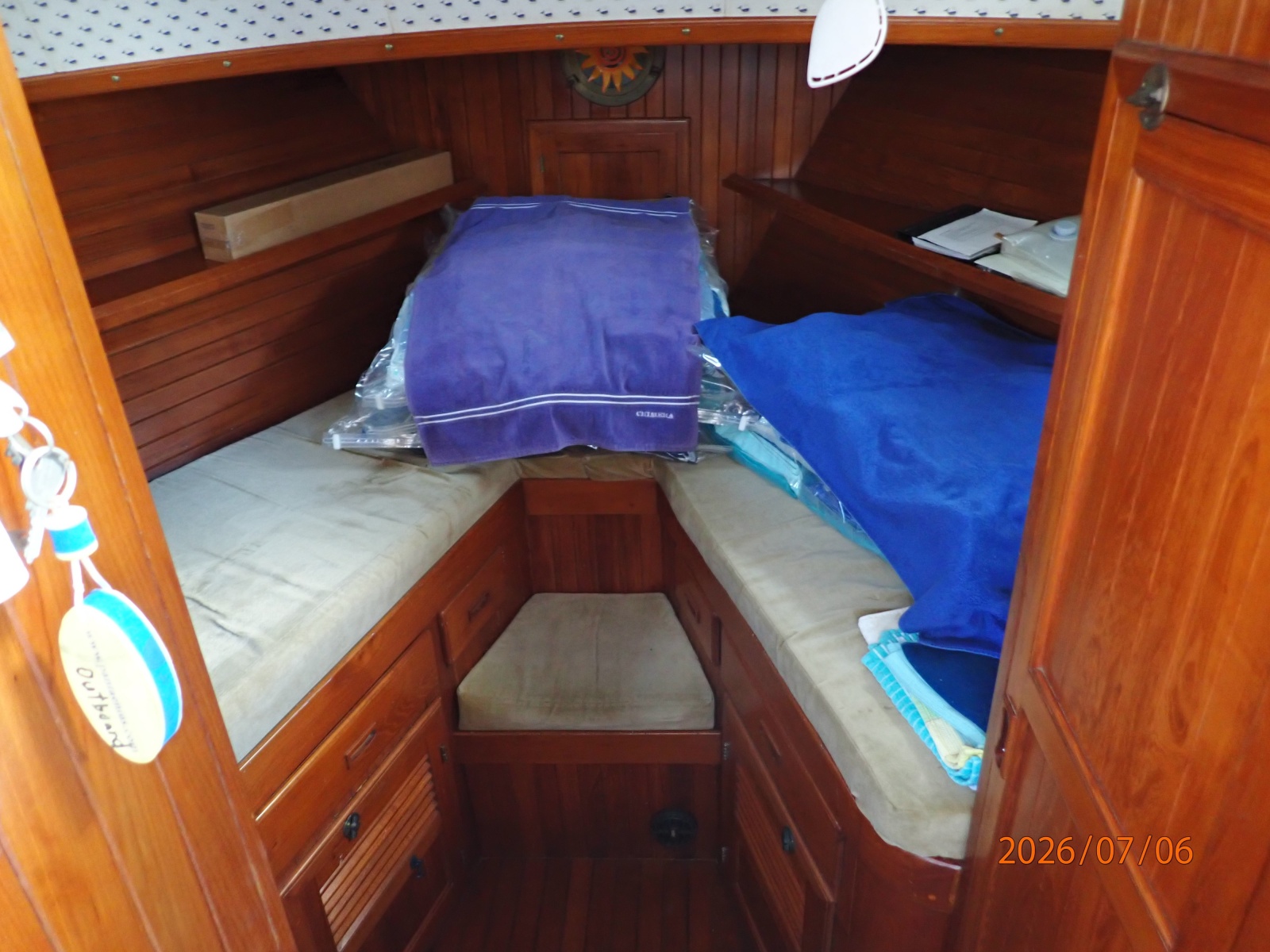 36' Monk guest stateroom2