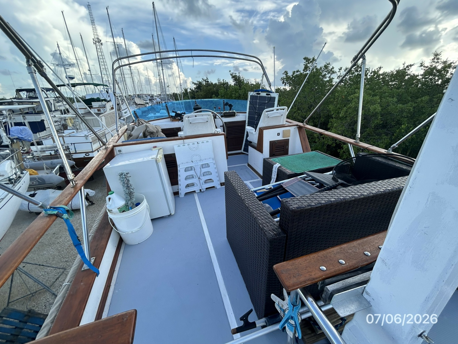 36' Monk flybride forward2
