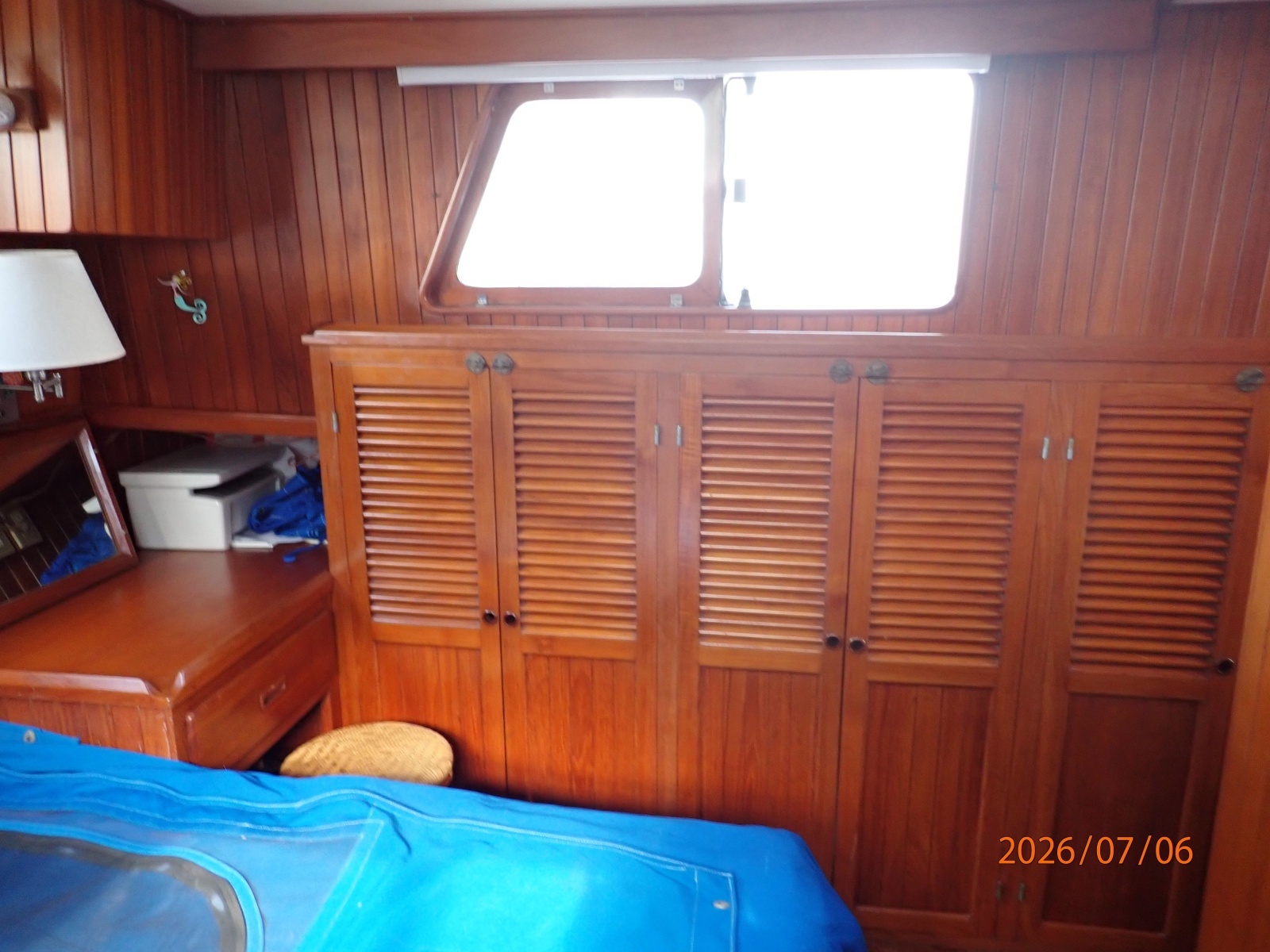 36' Monk master stateroom port