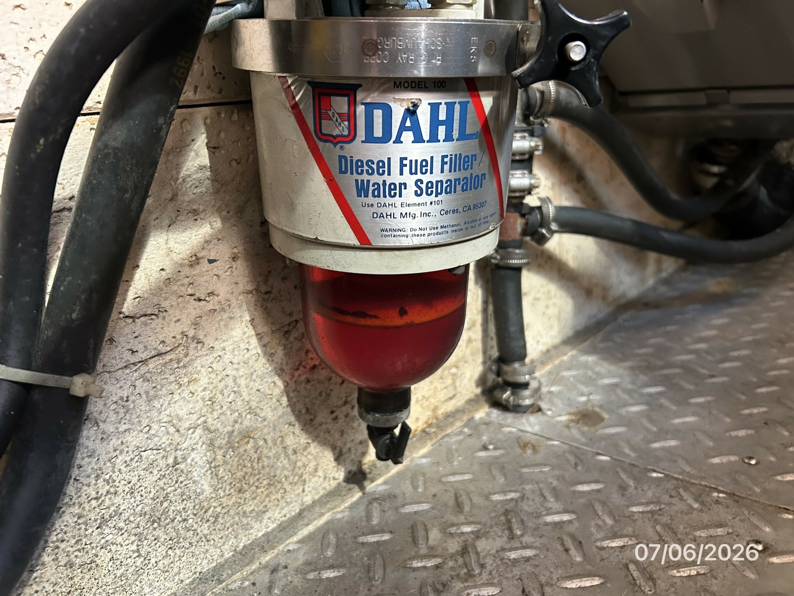 36' Monk Dahl fuel filter