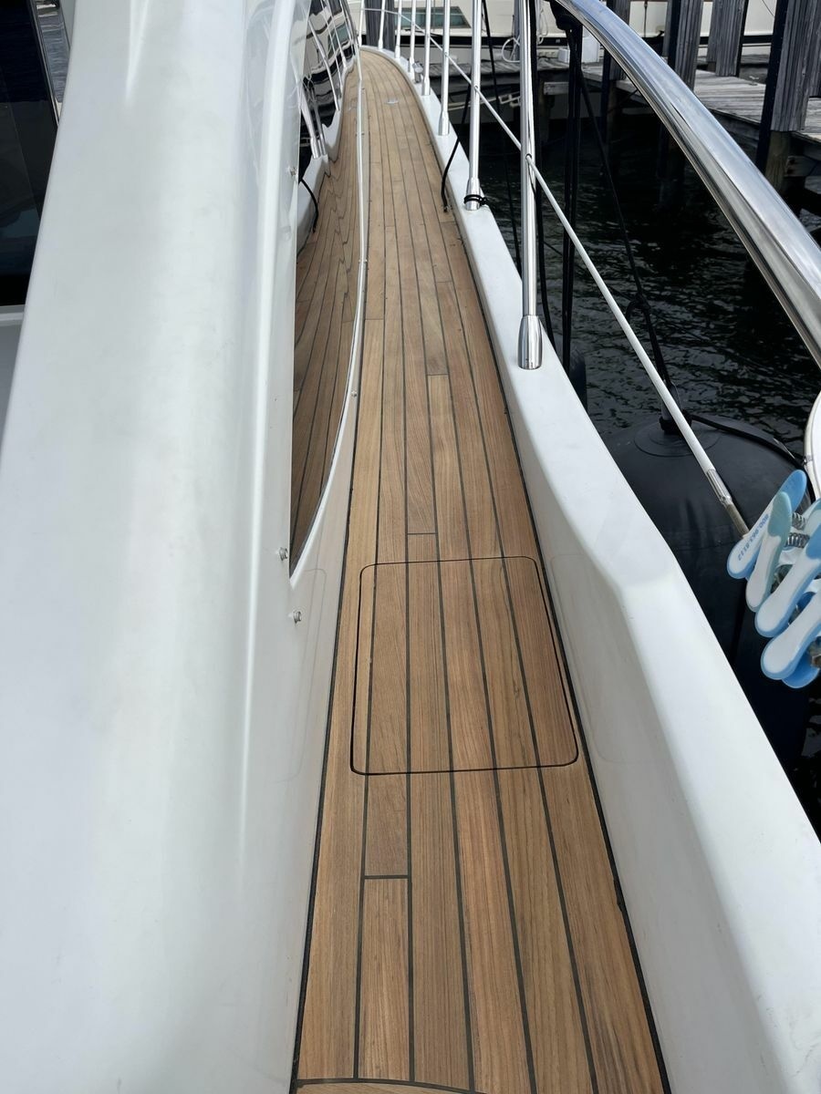 2008 Azimut 62S