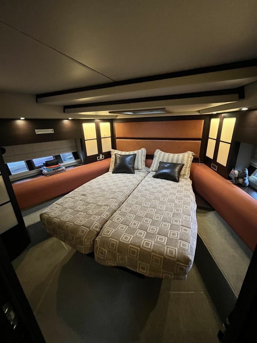 2008 Azimut 62S