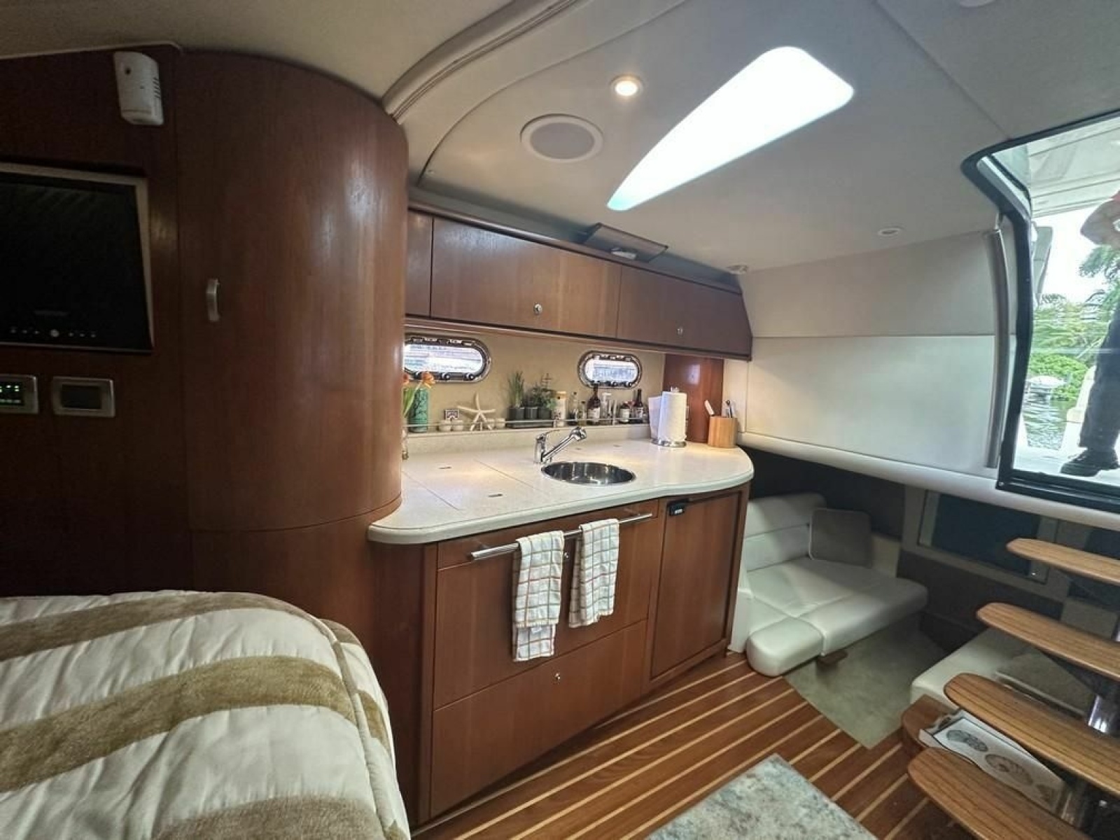 2008 Tiara Yachts 3500 Sovran