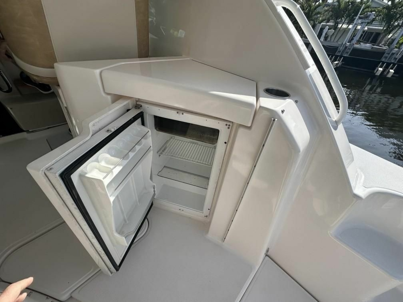 2008 Tiara Yachts 3500 Sovran