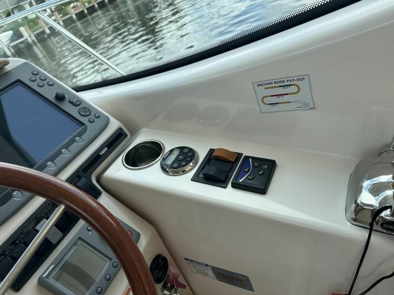 2008 Tiara Yachts 3500 Sovran