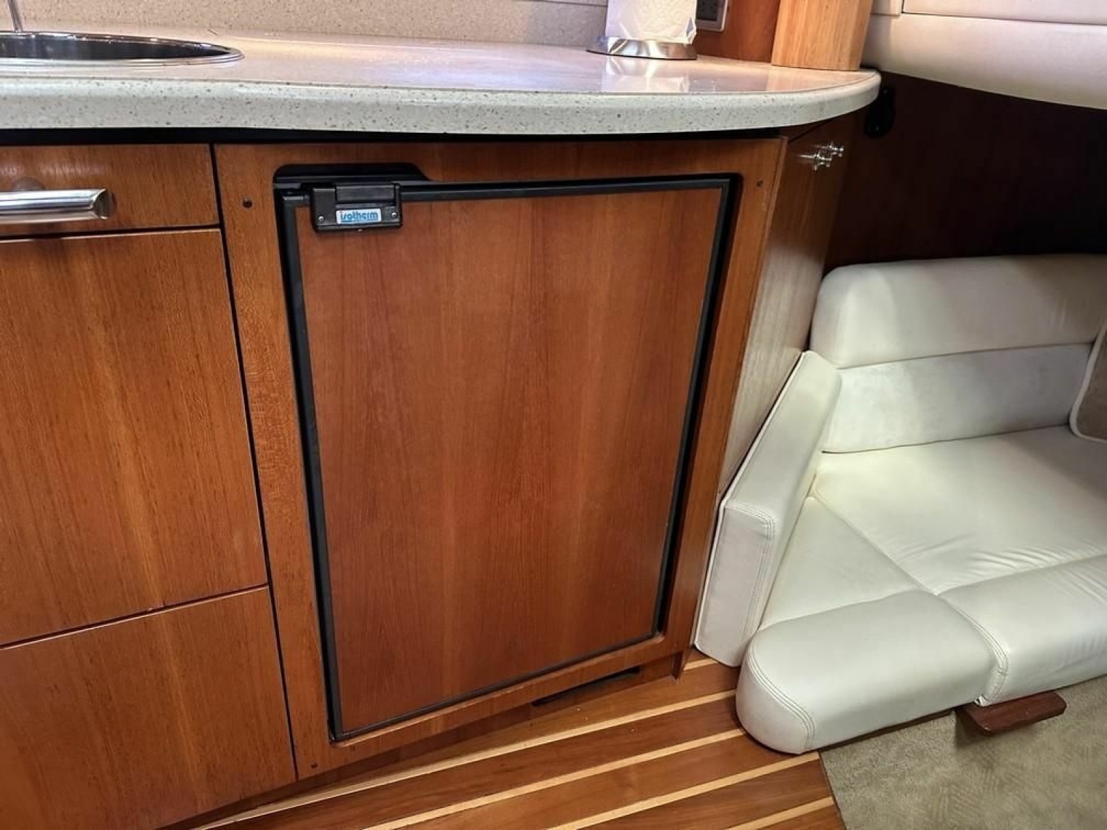 2008 Tiara Yachts 3500 Sovran