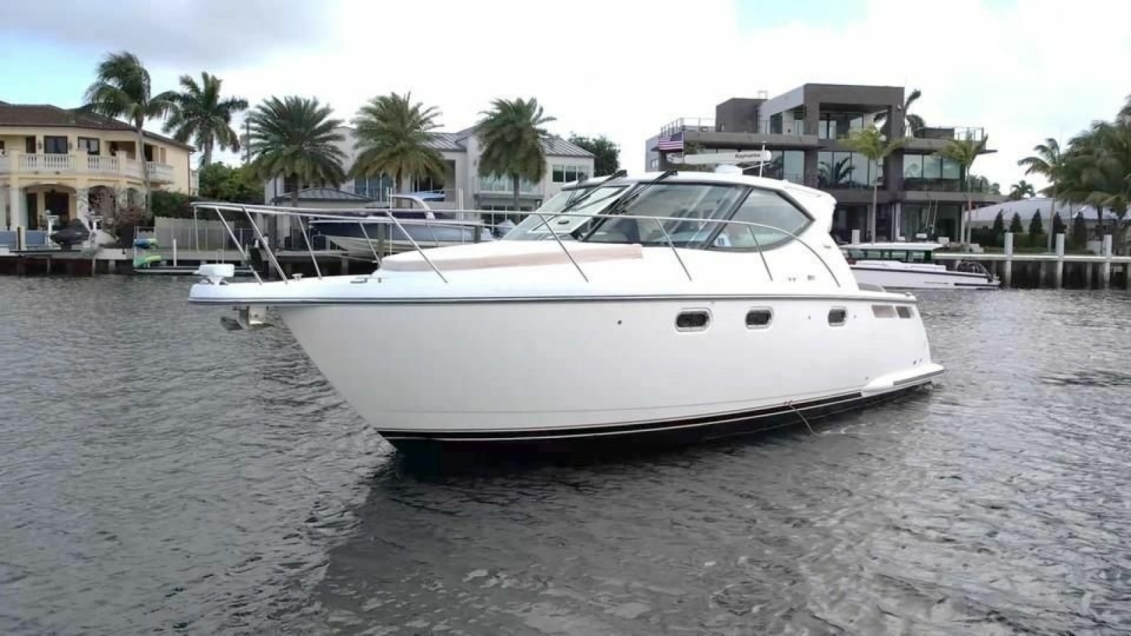 2008 Tiara Yachts 3500 Sovran