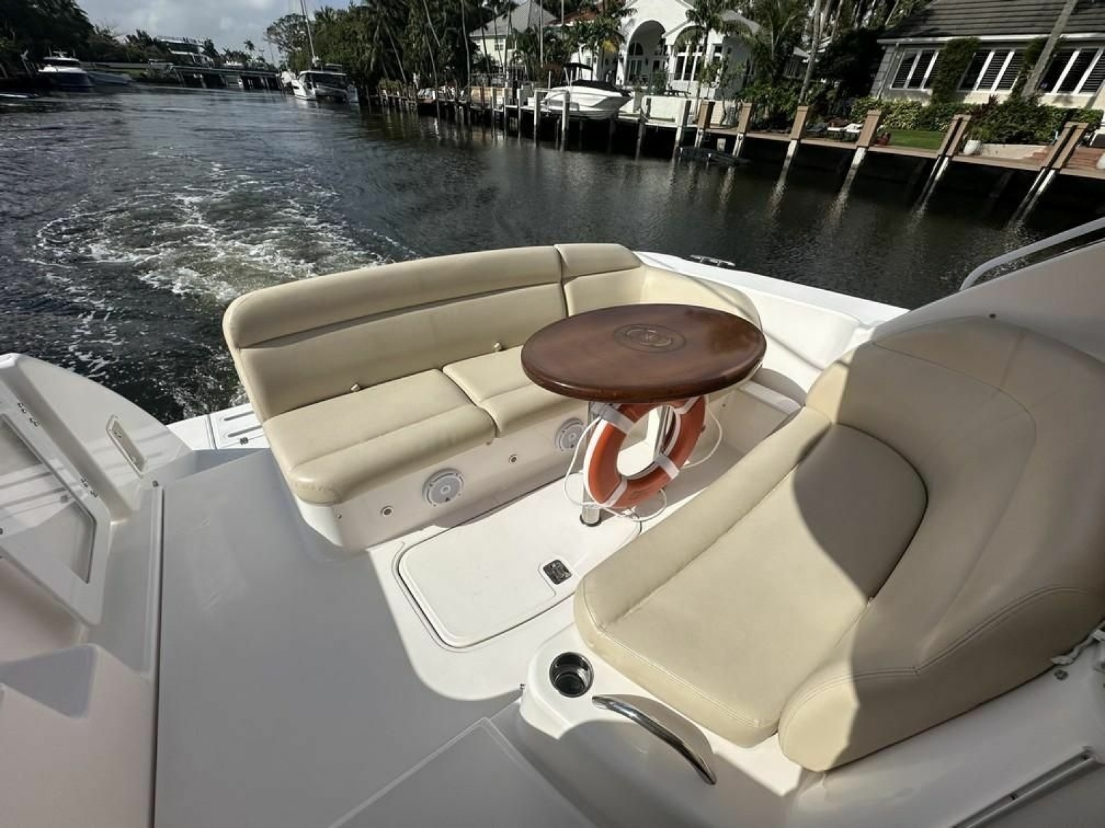 2008 Tiara Yachts 3500 Sovran