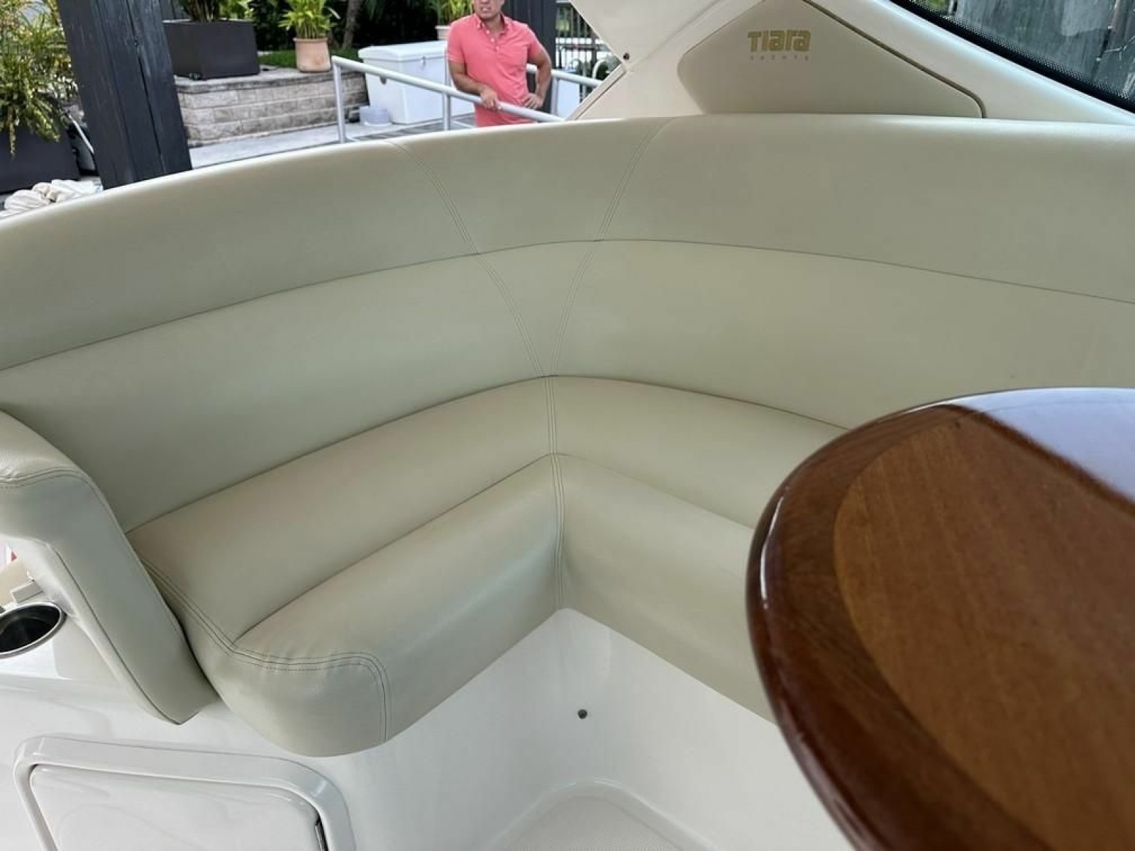 2008 Tiara Yachts 3500 Sovran