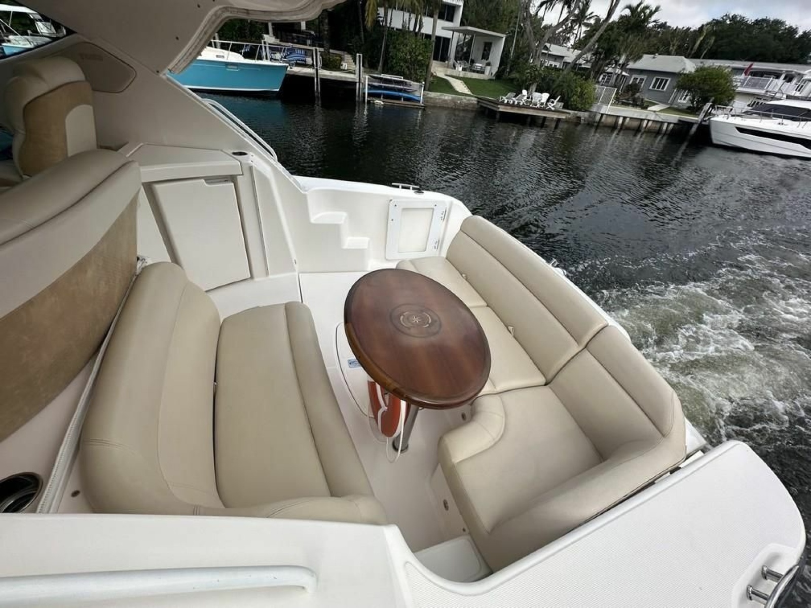 2008 Tiara Yachts 3500 Sovran