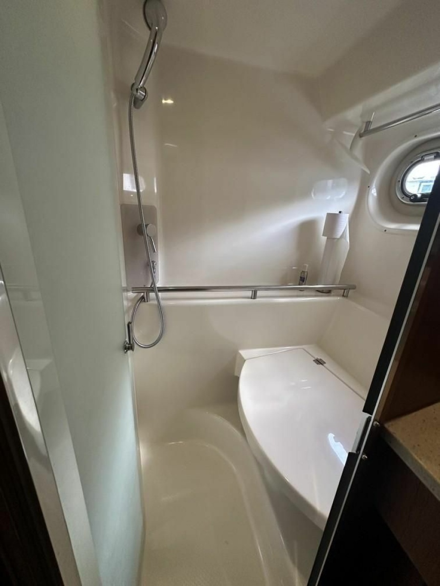 2008 Tiara Yachts 3500 Sovran