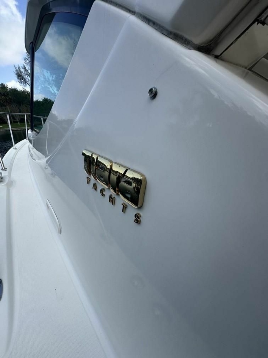 2008 Tiara Yachts 3500 Sovran
