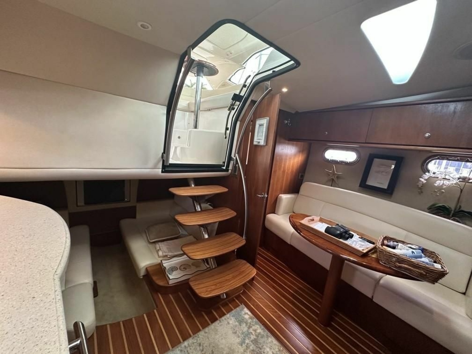 2008 Tiara Yachts 3500 Sovran