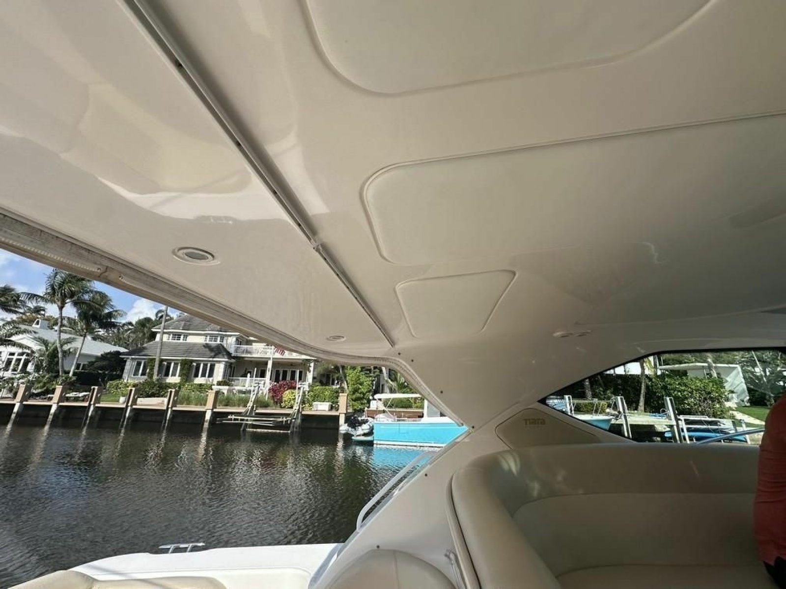 2008 Tiara Yachts 3500 Sovran