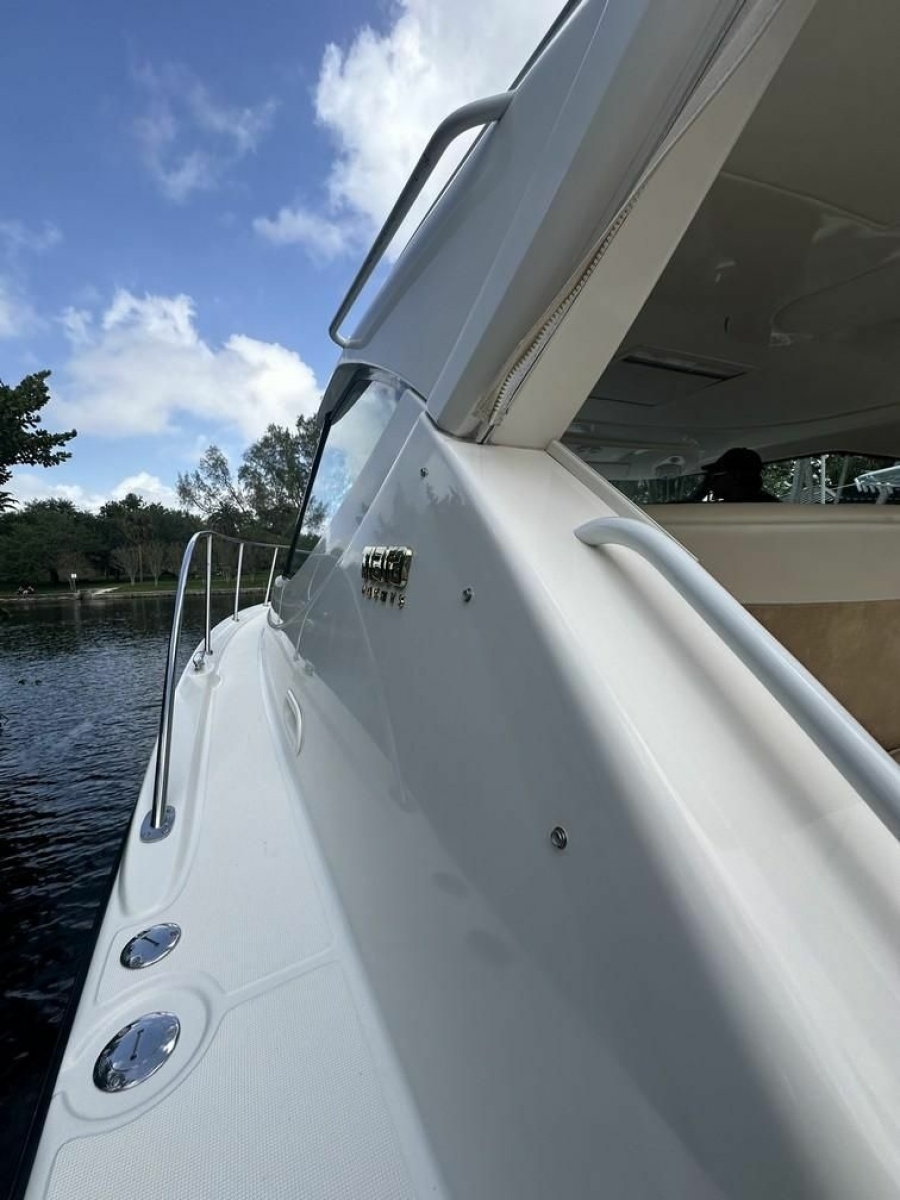 2008 Tiara Yachts 3500 Sovran
