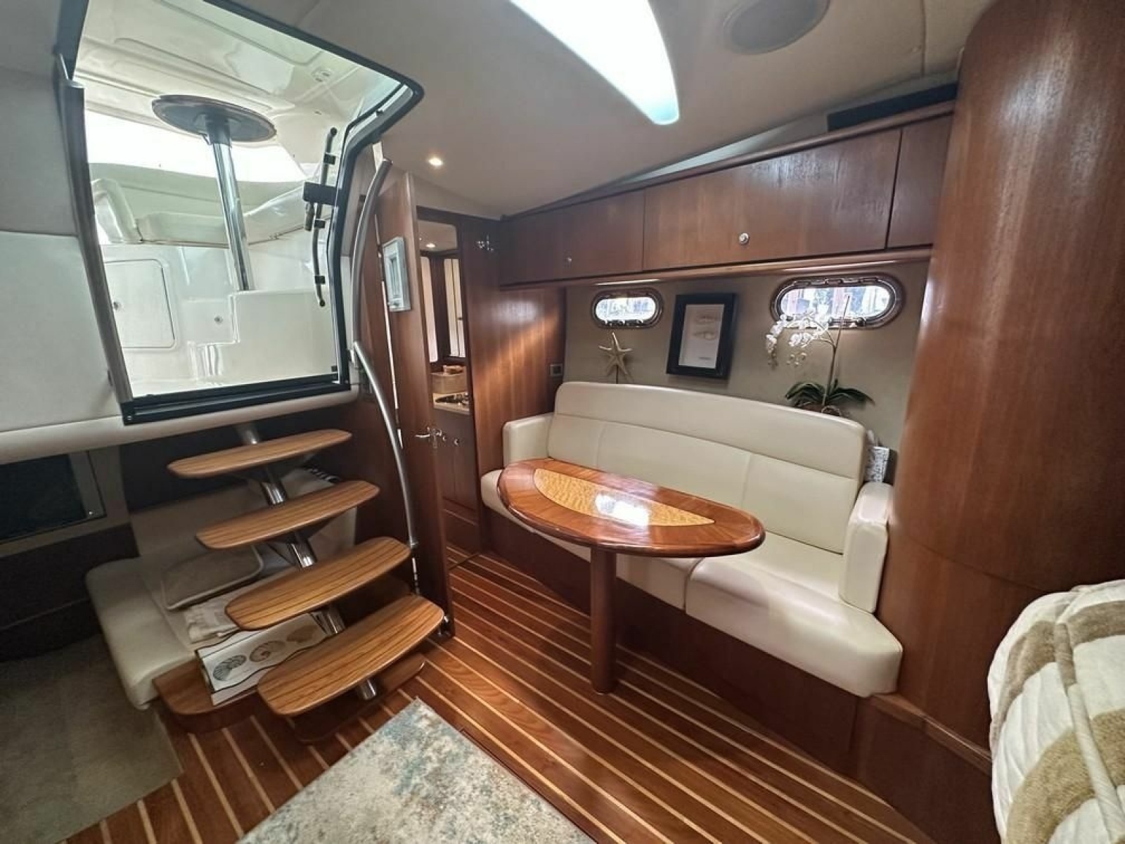 2008 Tiara Yachts 3500 Sovran