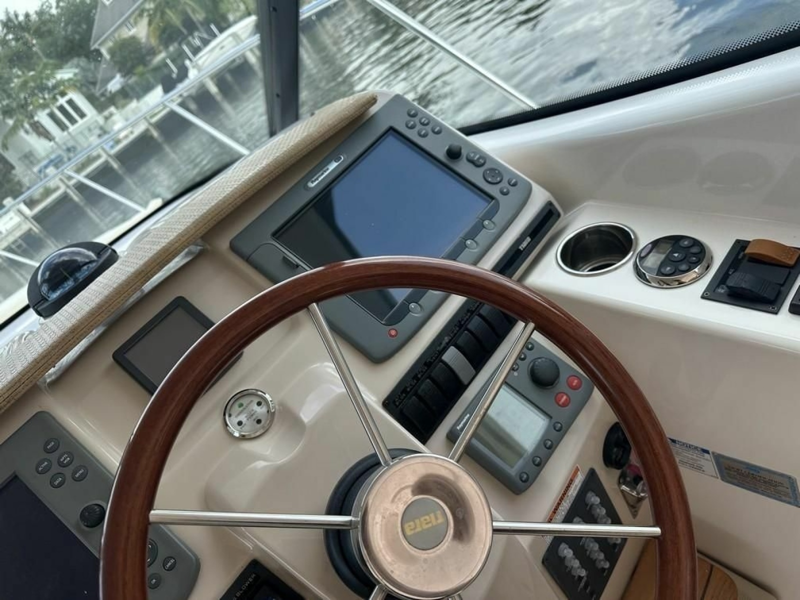 2008 Tiara Yachts 3500 Sovran