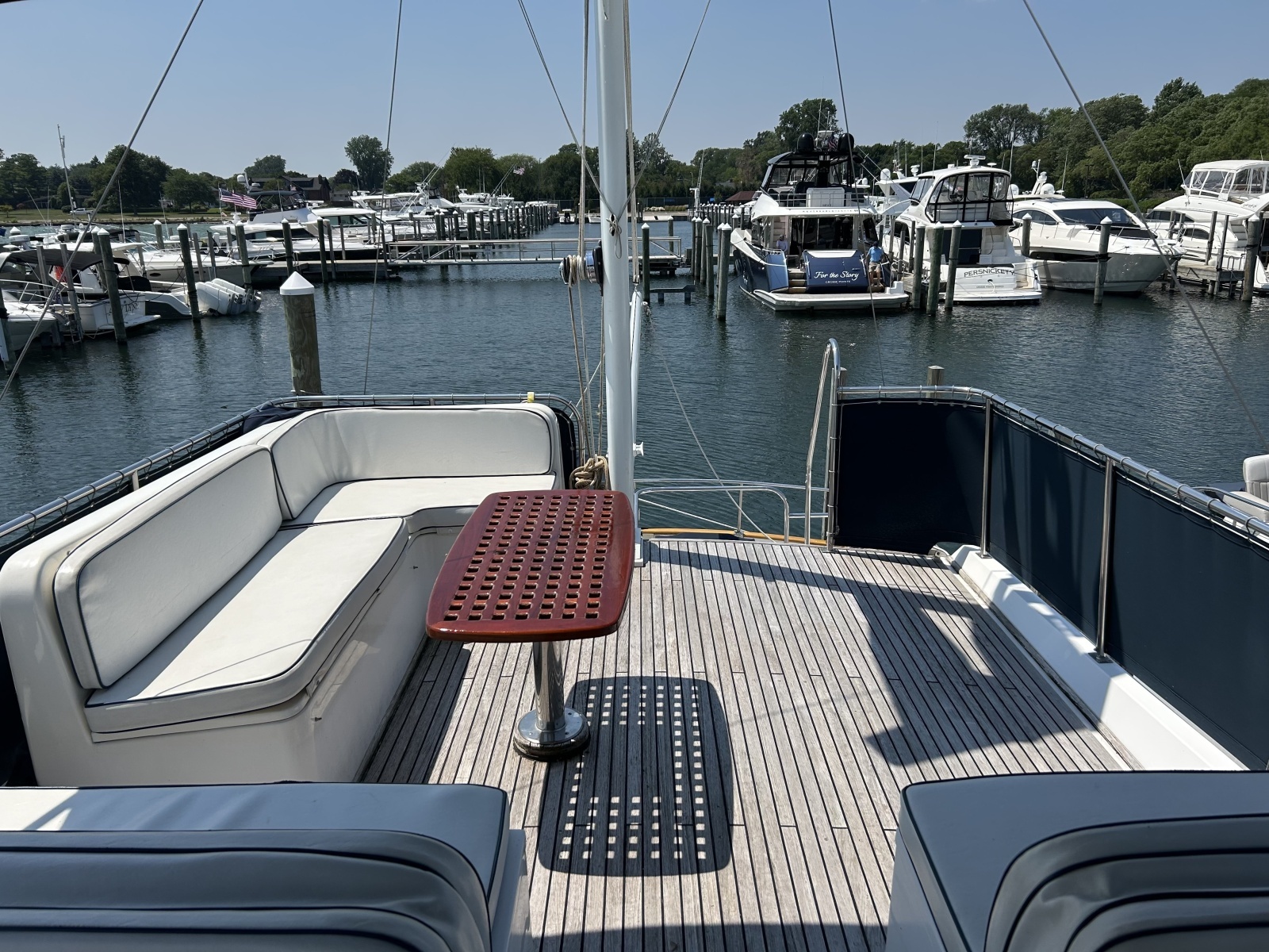 2001 Grand Banks 