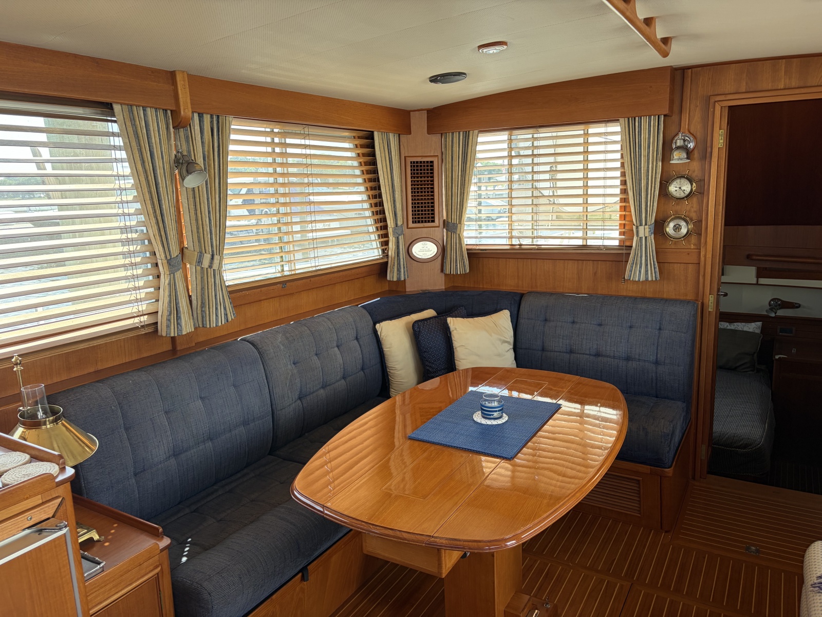 2001 Grand Banks