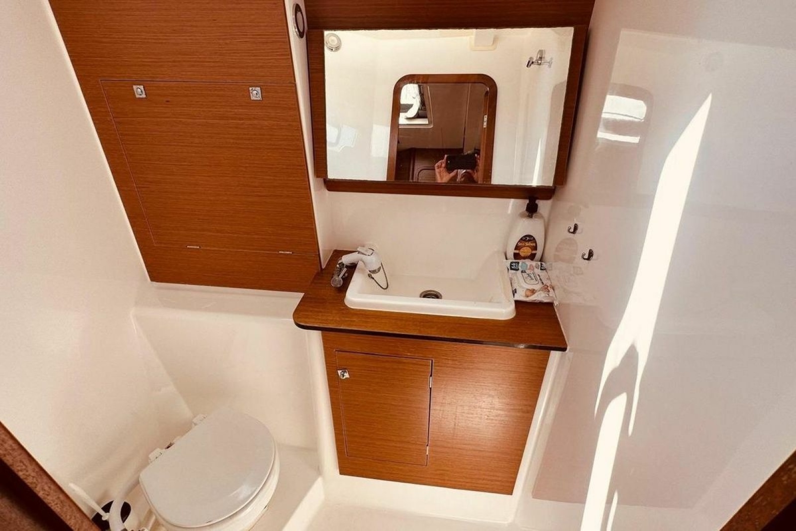 2019 Dufour 460 Grand Large