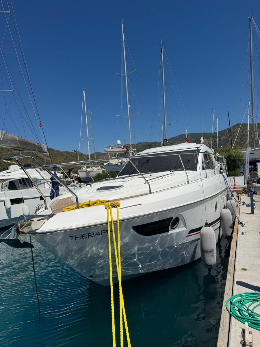 2015 Beneteau Gran Turismo 49
