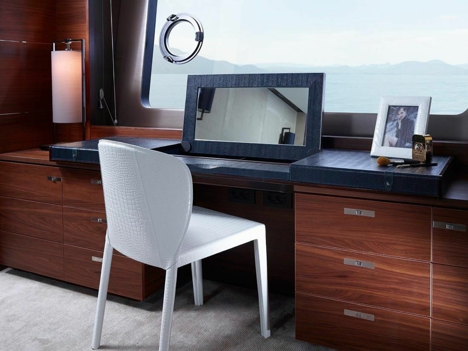 2015 Princess 88 Flybridge Motor Yacht