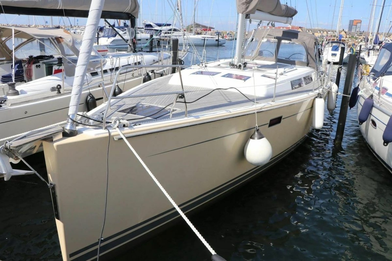2011 Hanse 445