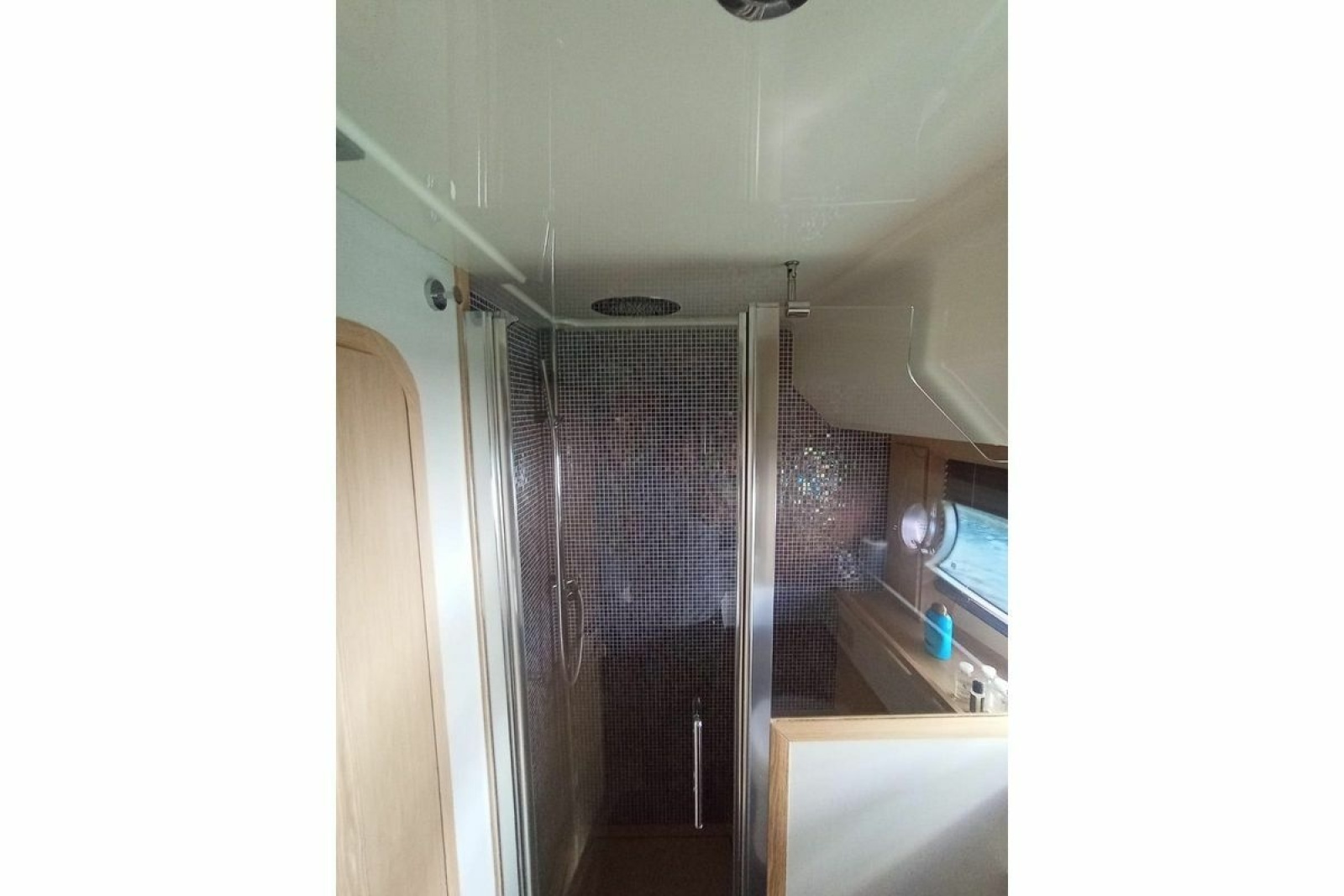 2010 Ferretti Yachts 560