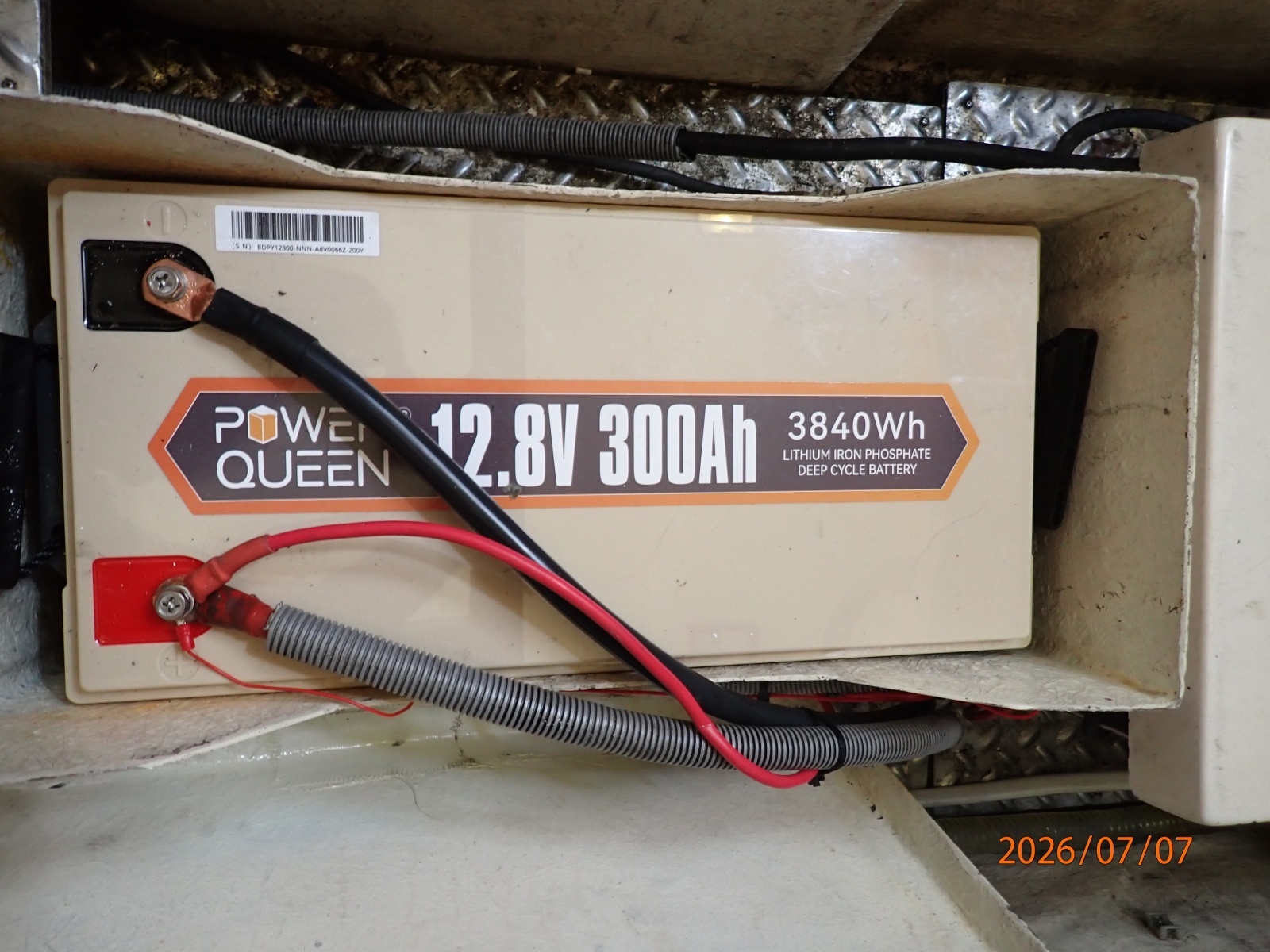 42' Ocean Alexander battery1