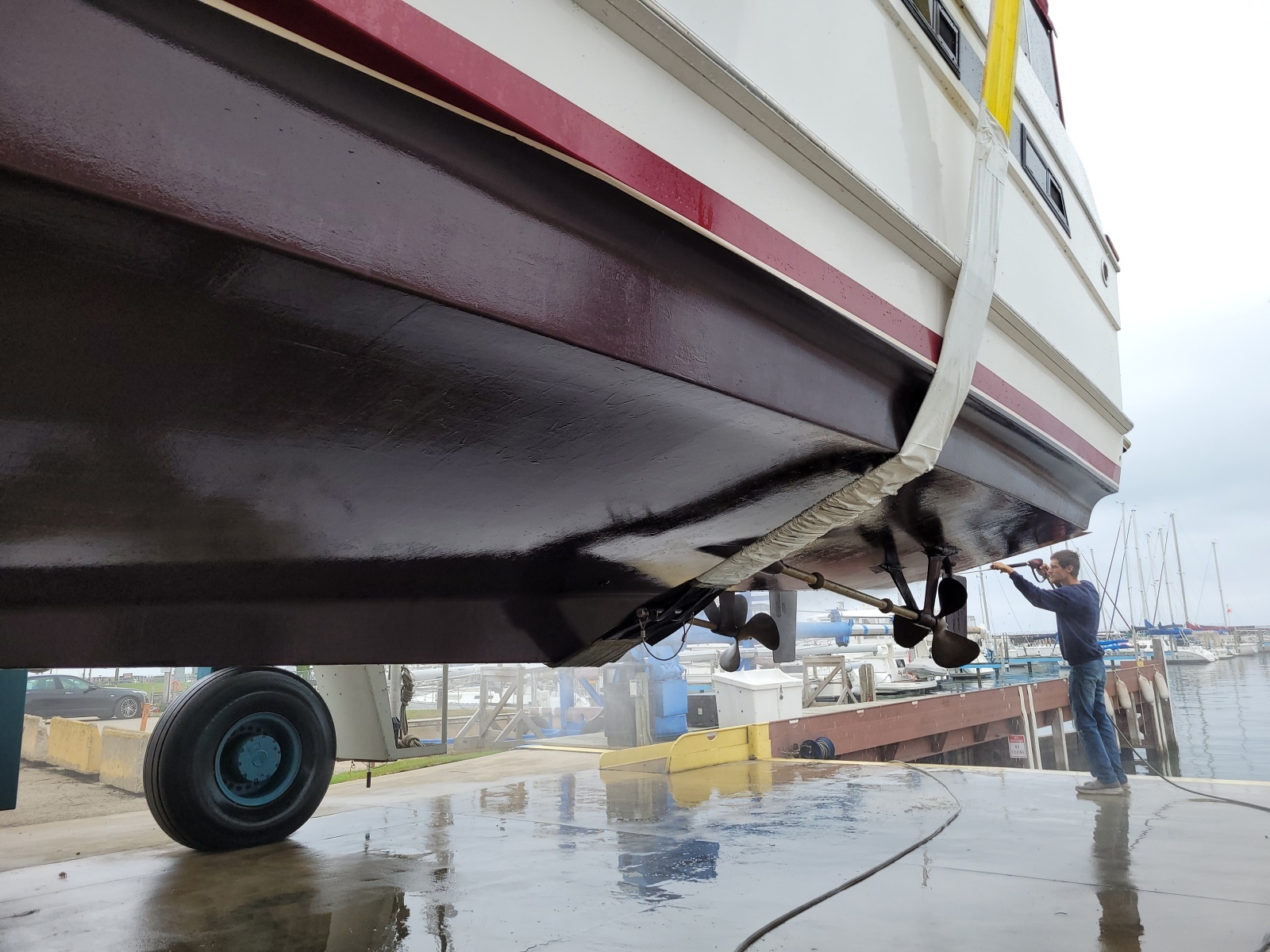 42' Ocean Alexander hauled out2