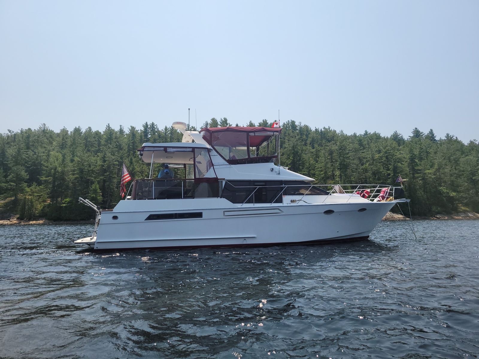 42' Ocean Alexander starboard profile