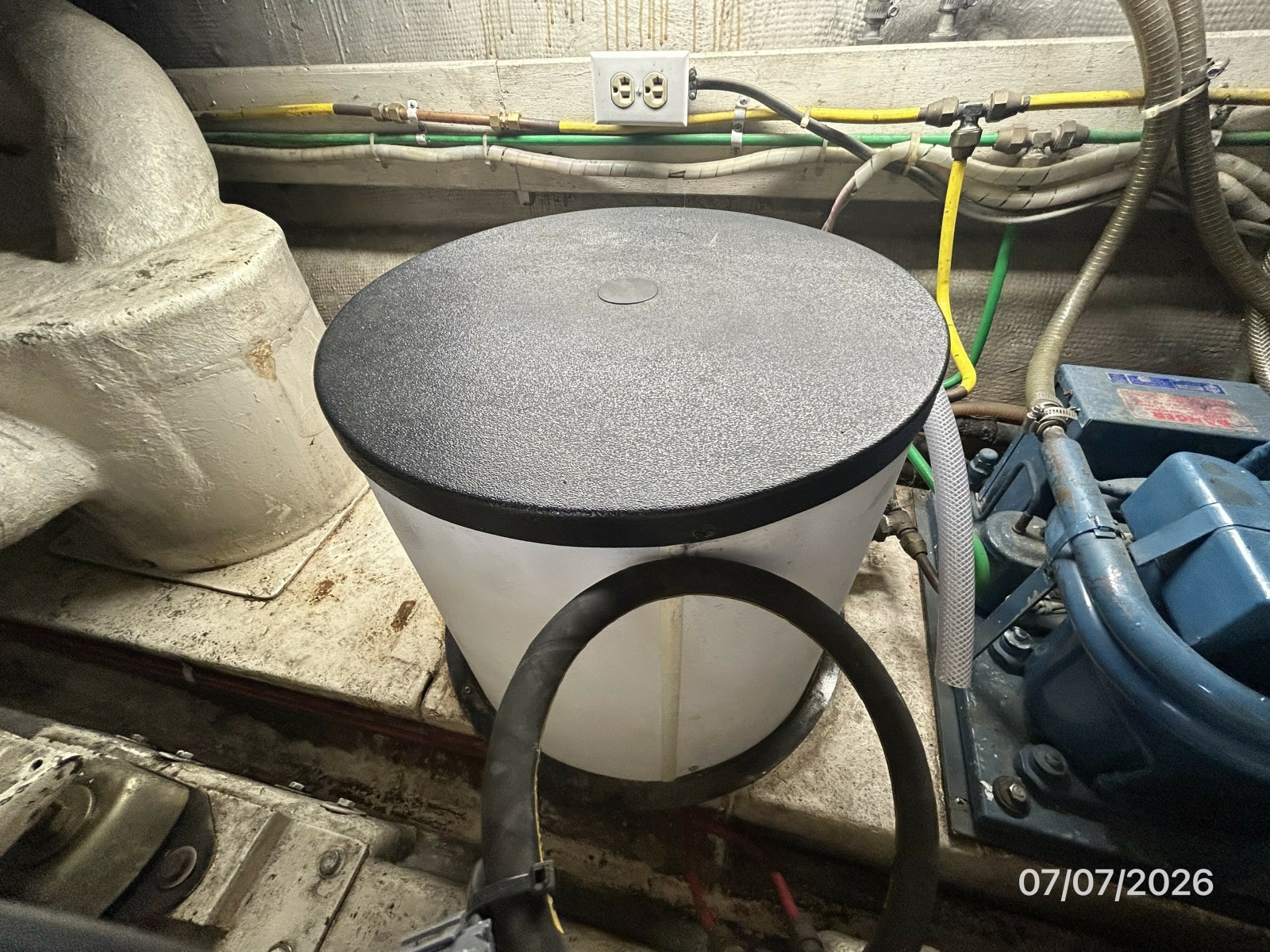 42' Ocean Alexander water heater